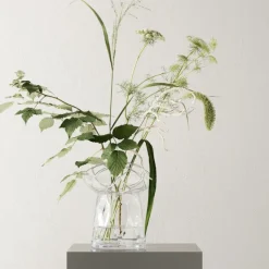 Orrefors Bloom vas 284mmLisa Hilland Clearance